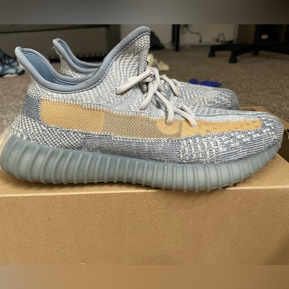 YEEZY 350 BOOST “authentic”